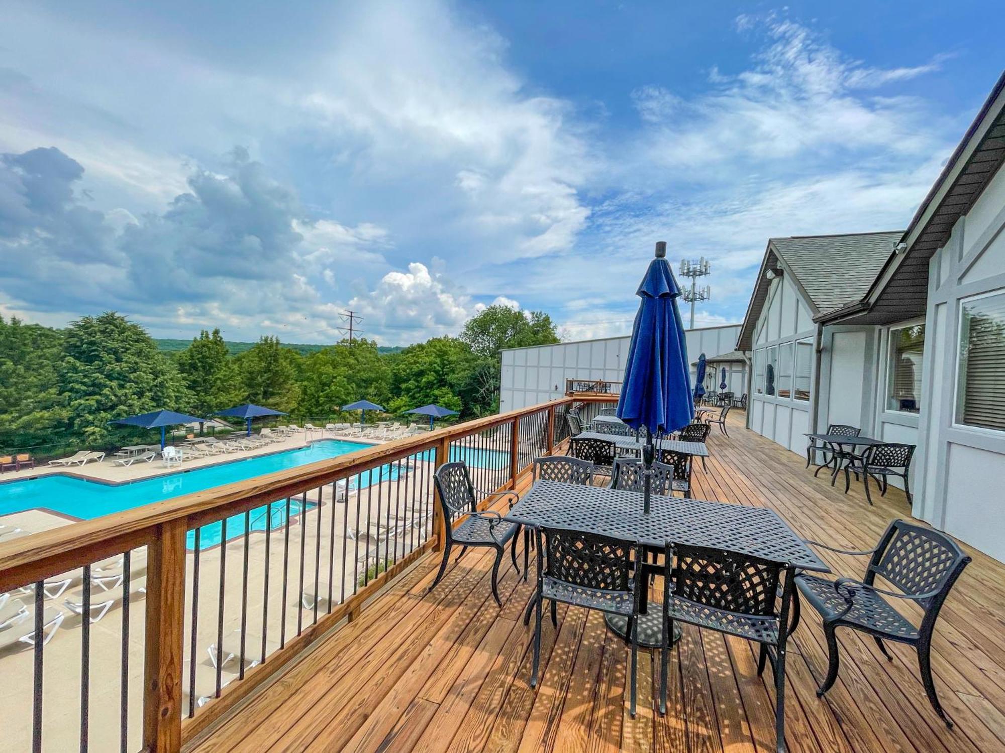 Unique Roundhouse: Hot Tub-Game Room-Firepit&More! Bushkill Exterior foto