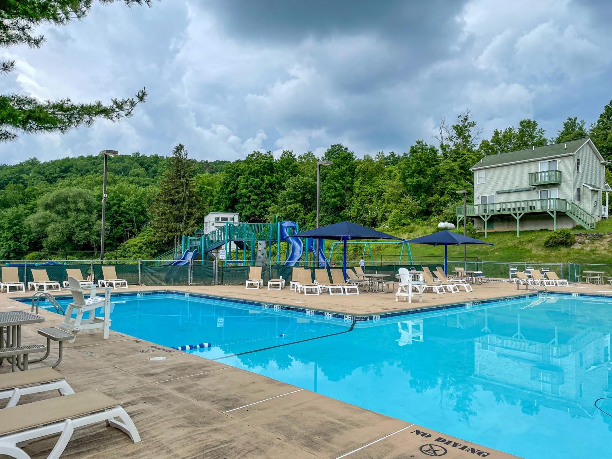 Unique Roundhouse: Hot Tub-Game Room-Firepit&More! Bushkill Exterior foto