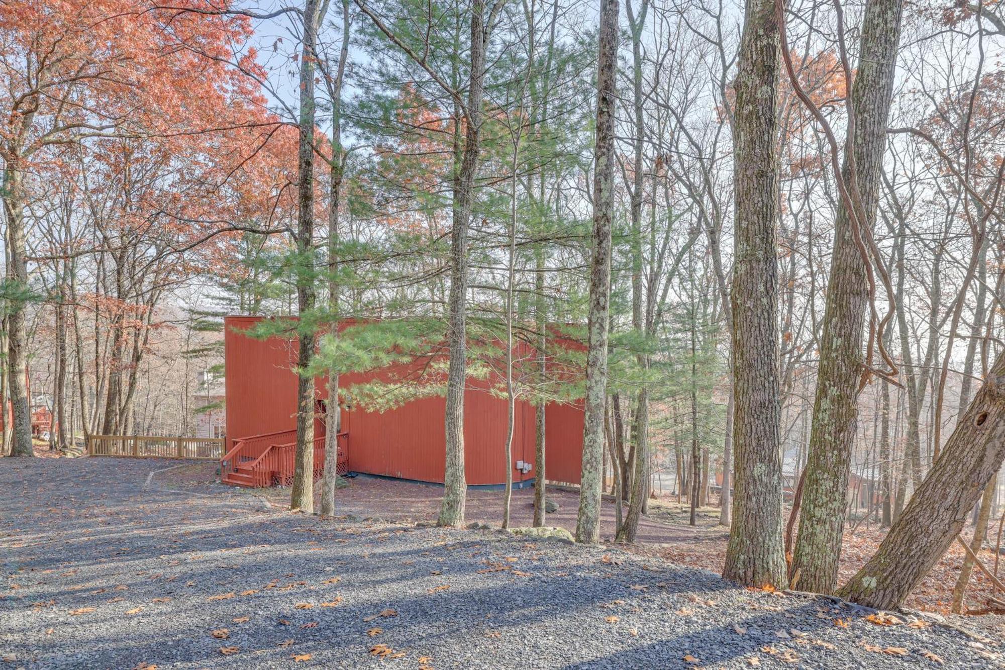 Unique Roundhouse: Hot Tub-Game Room-Firepit&More! Bushkill Exterior foto