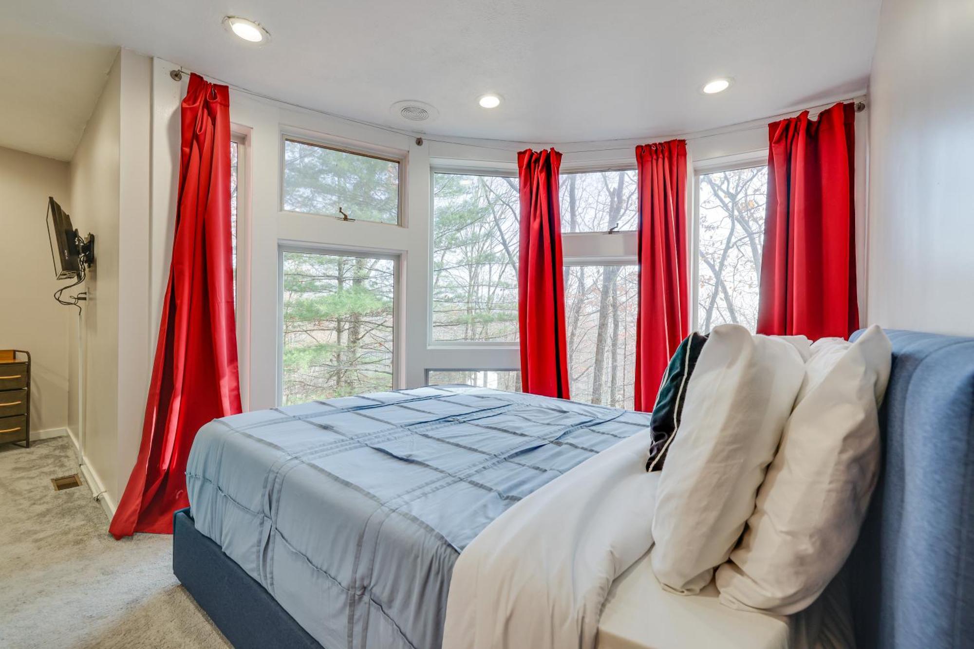 Unique Roundhouse: Hot Tub-Game Room-Firepit&More! Bushkill Exterior foto